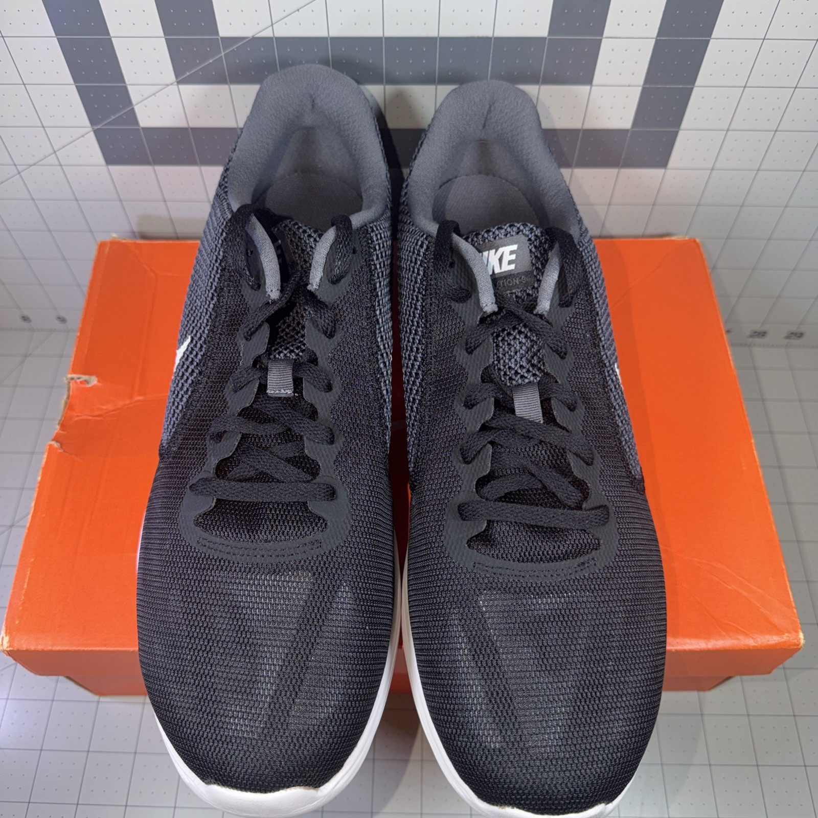 Nike Revolution 3 Men’s Sizes Grey White Black New W/ Box 819300001 Free Ship