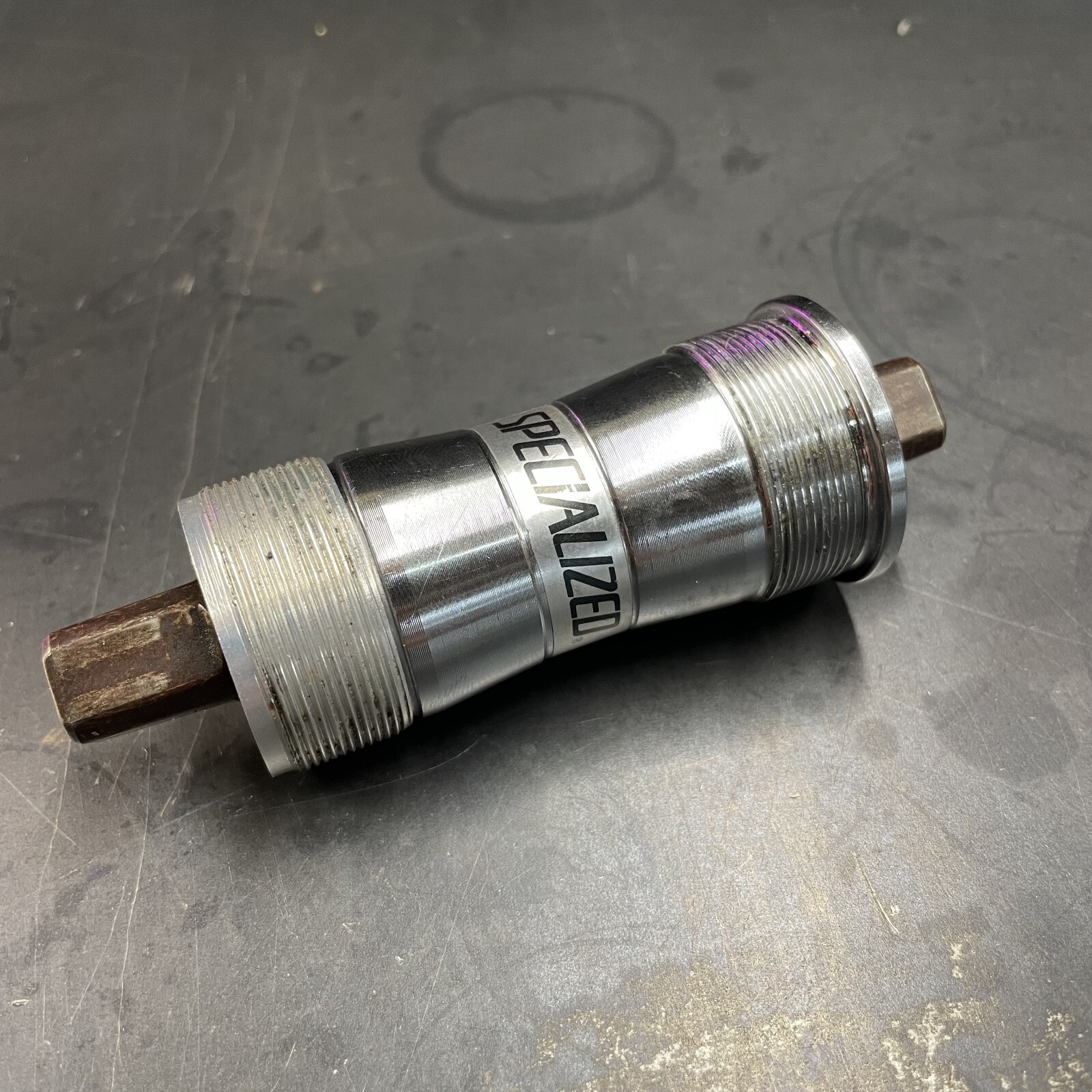 Specialized Sealed Bottom Bracket - 73 x 111 - English - Used