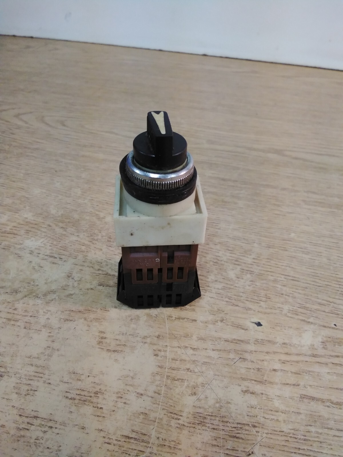 Fuji Electric AH25-P1 Selector Switch