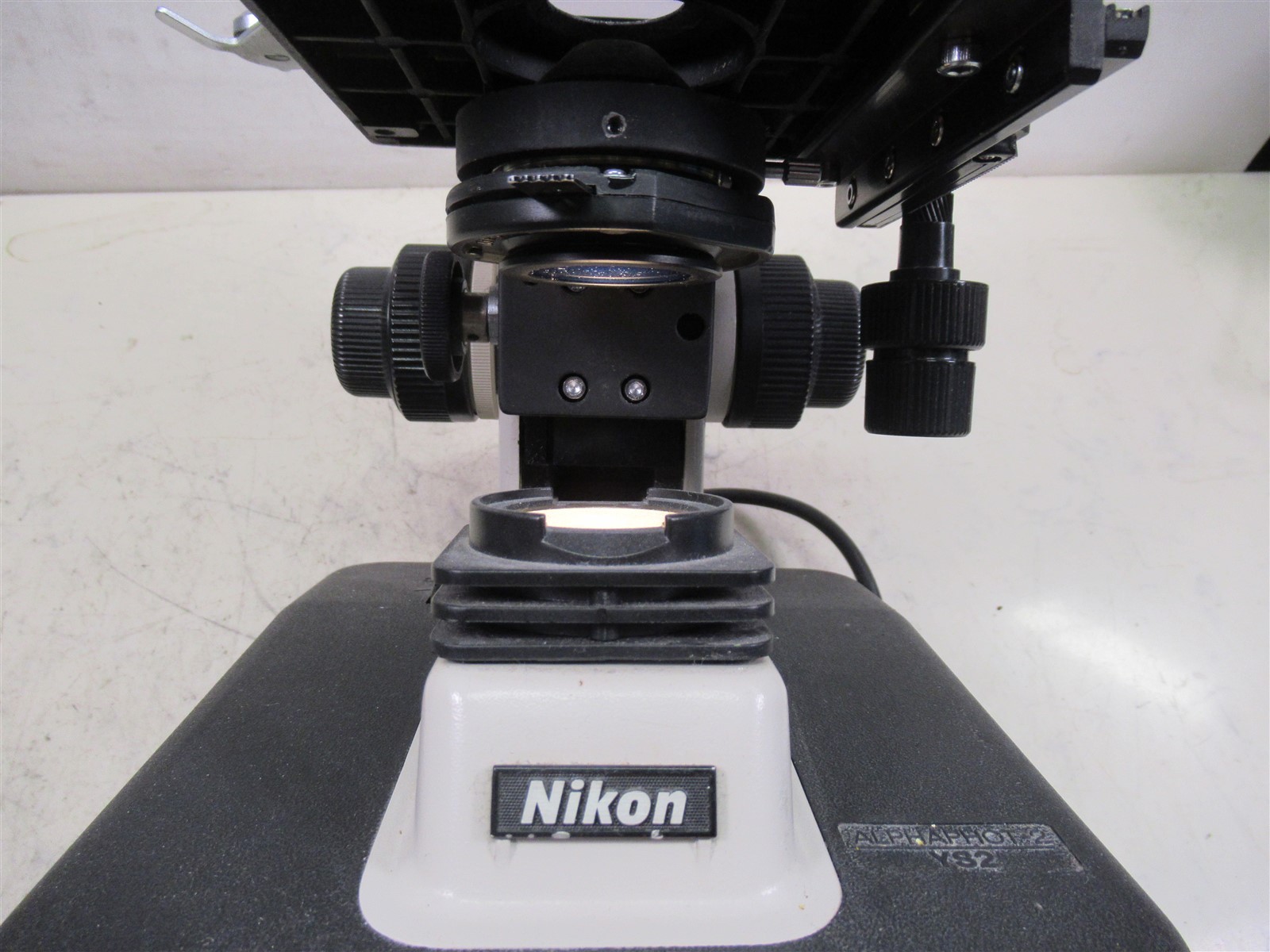 Nikon YS2-H Binocular Microscope with 4 Objectives & 2 Eyepieces & Light Source