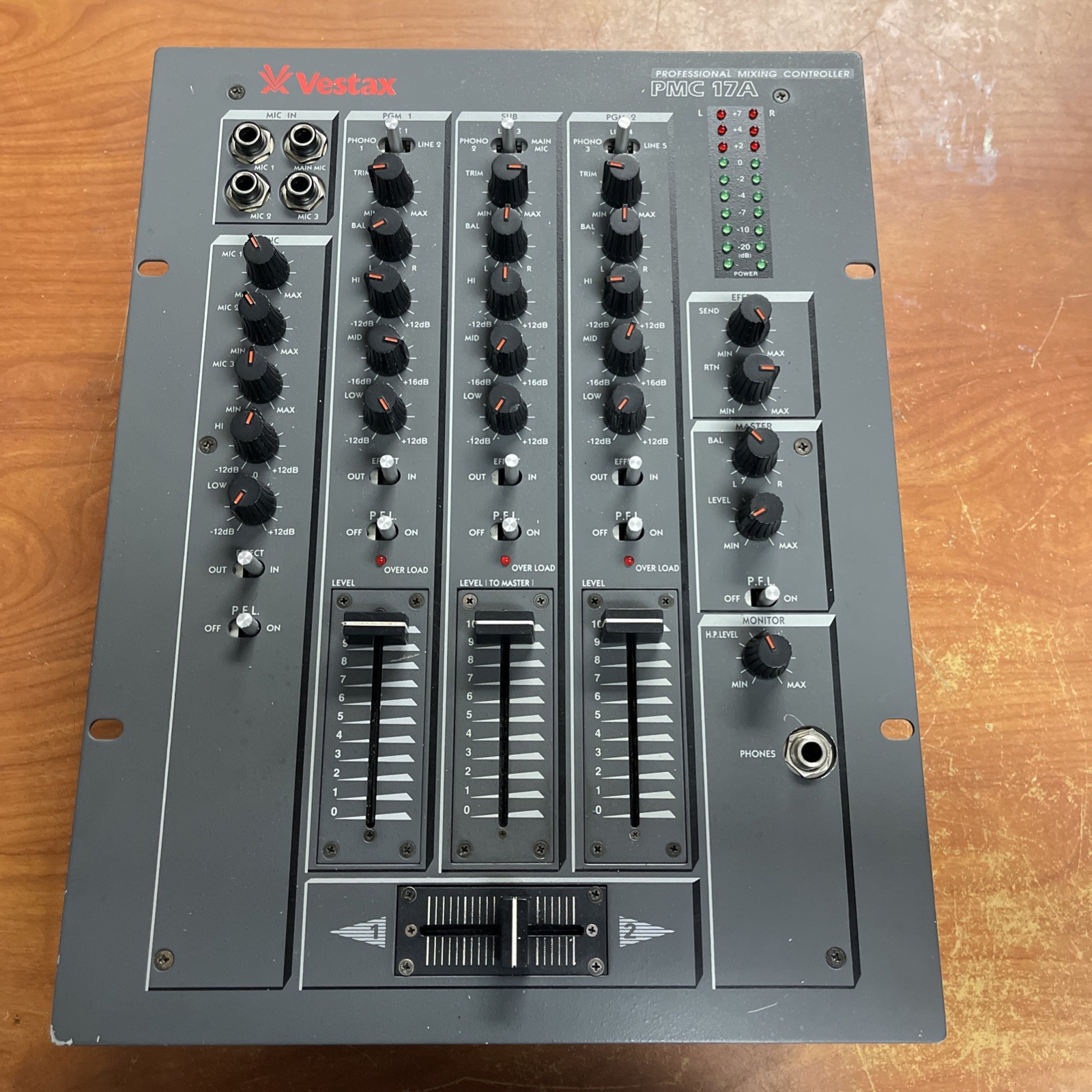 Vestax PMC-17A DJ NO CHARGER UNTESTED GOOD CONDITION!!!