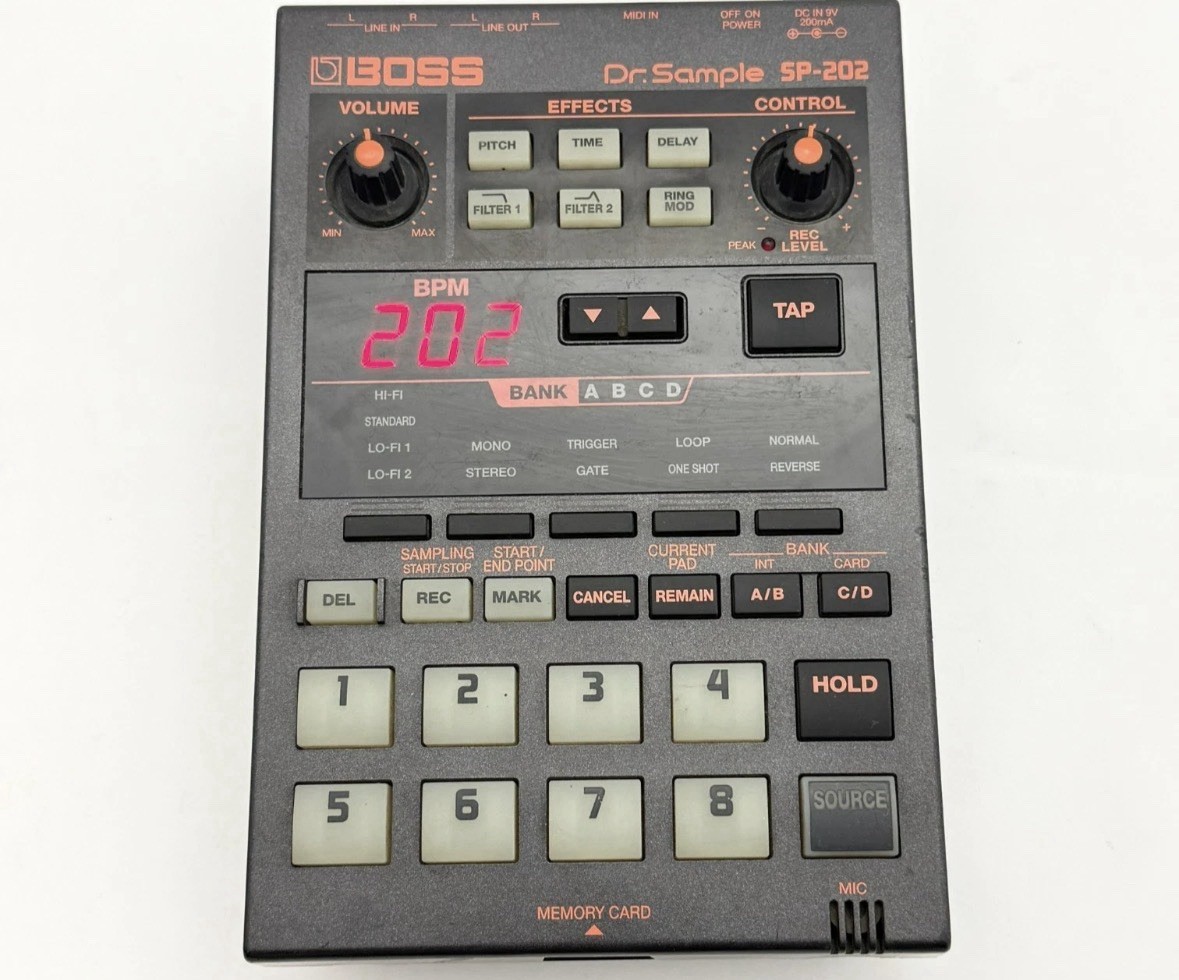 BOSS SP-202 sampler & smart media card :)