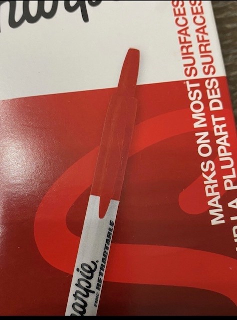 #32702 - SHARPIE RETRACTABLE Fine Point RED Permanent Markers - 12 Count - NEW