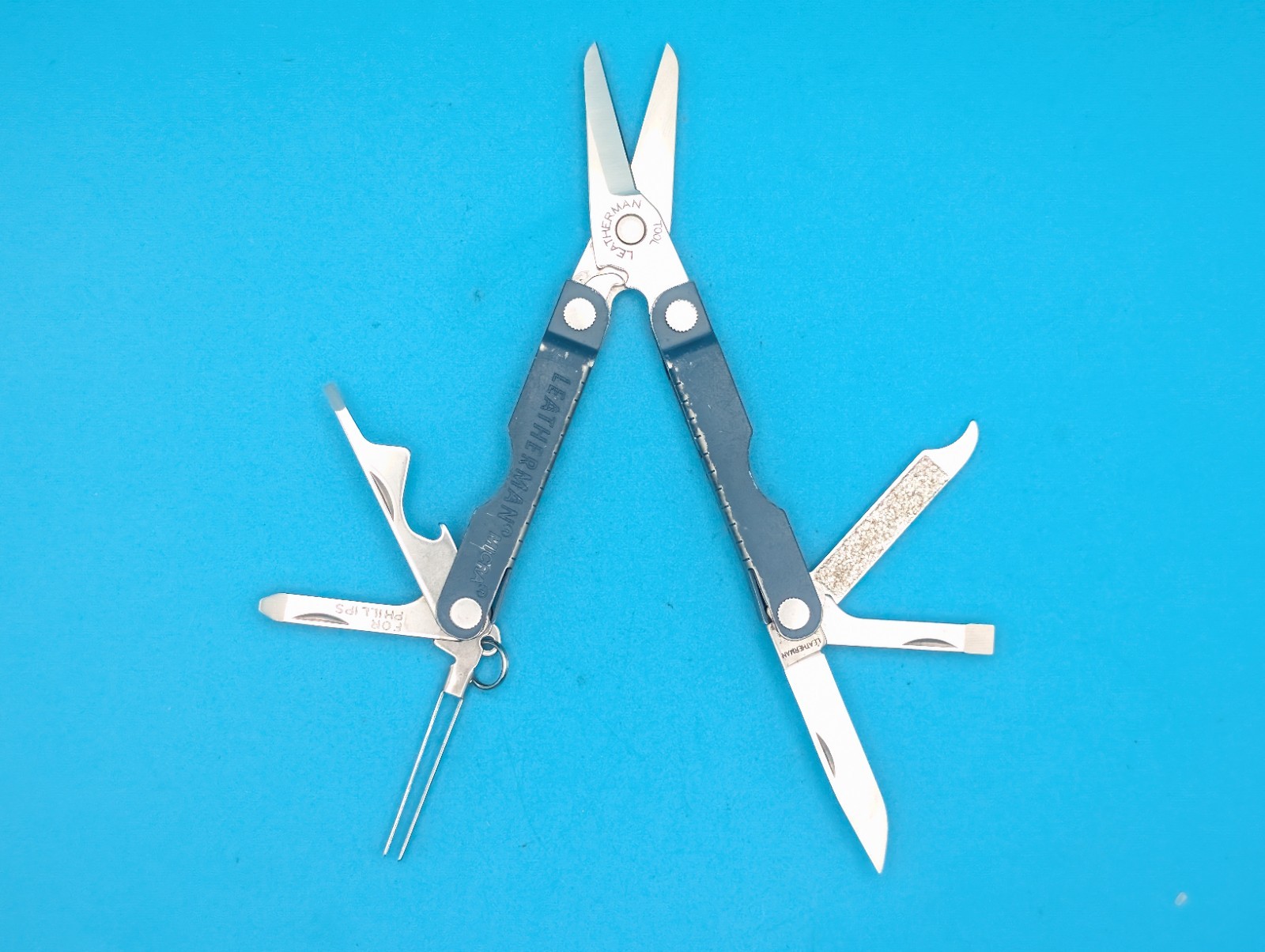 Leatherman Micra Multi-Tool, Knife, Scissors, Key Ring, Navy Blue!