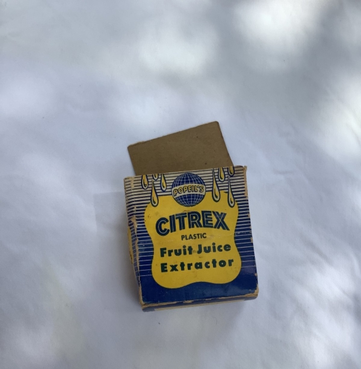 1930s Citrix juice extractor with original box kitchen gadget