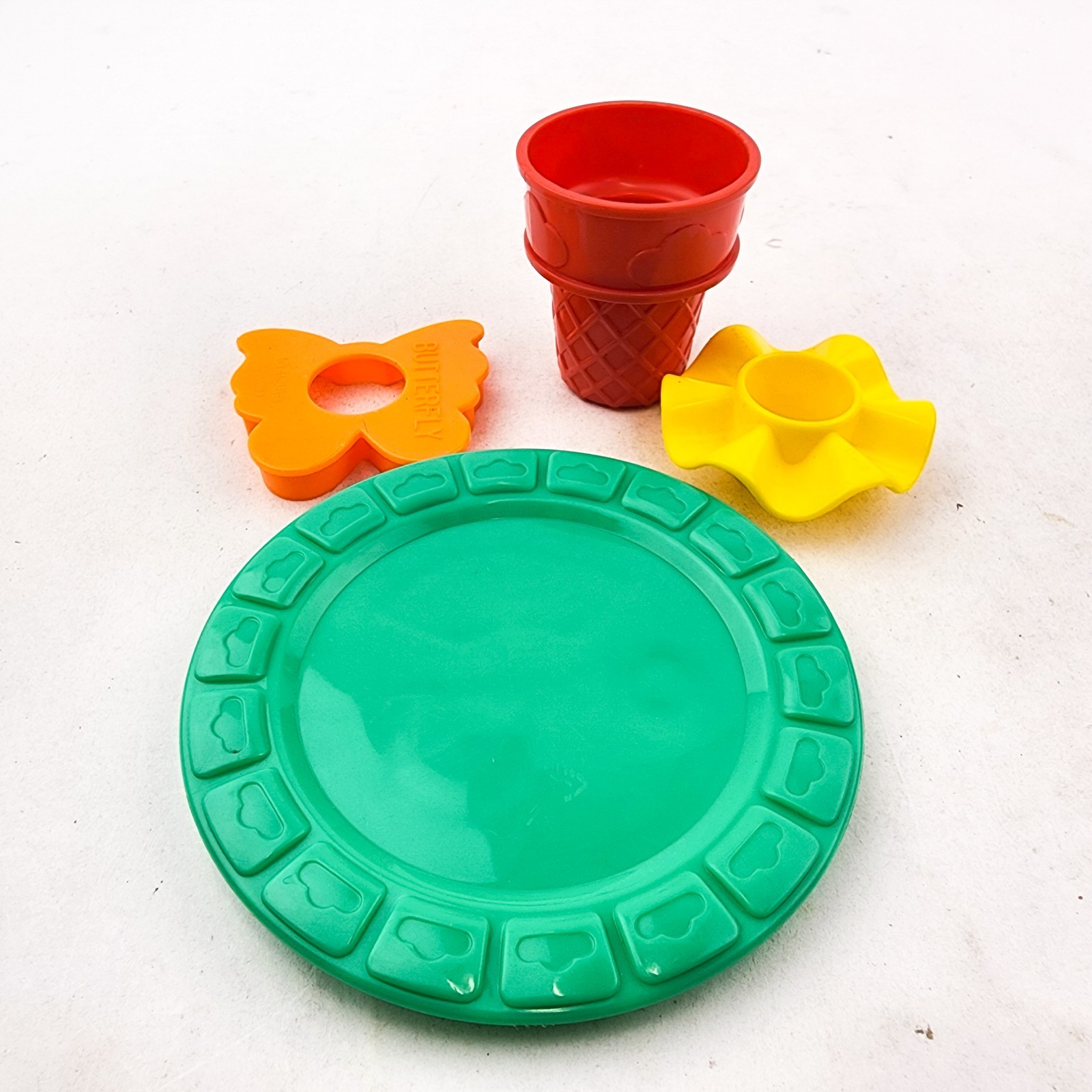 Play Doh Replacement Pieces Plate with Fruit Mold Ice Cream Cone & Cutters