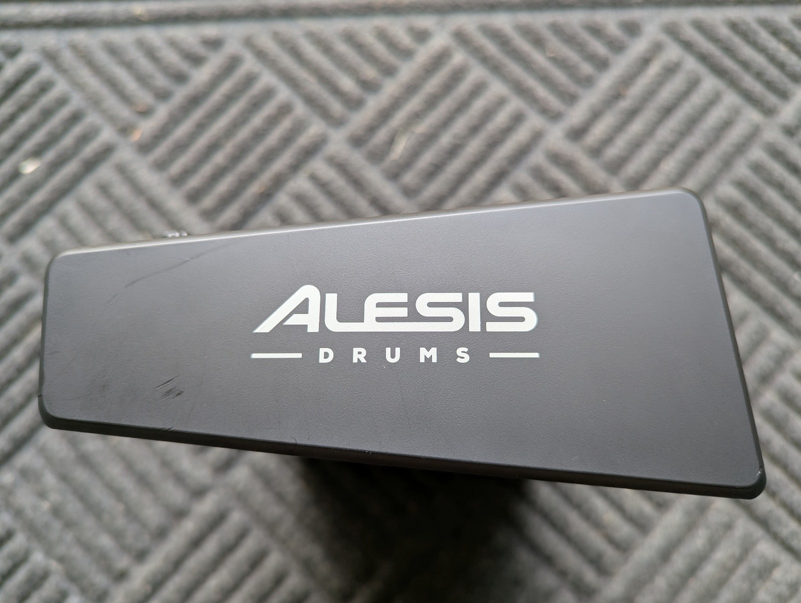 Alesis Strata Core Electronic Drum Module w/ Power Cable, Mount, and Cable Snake