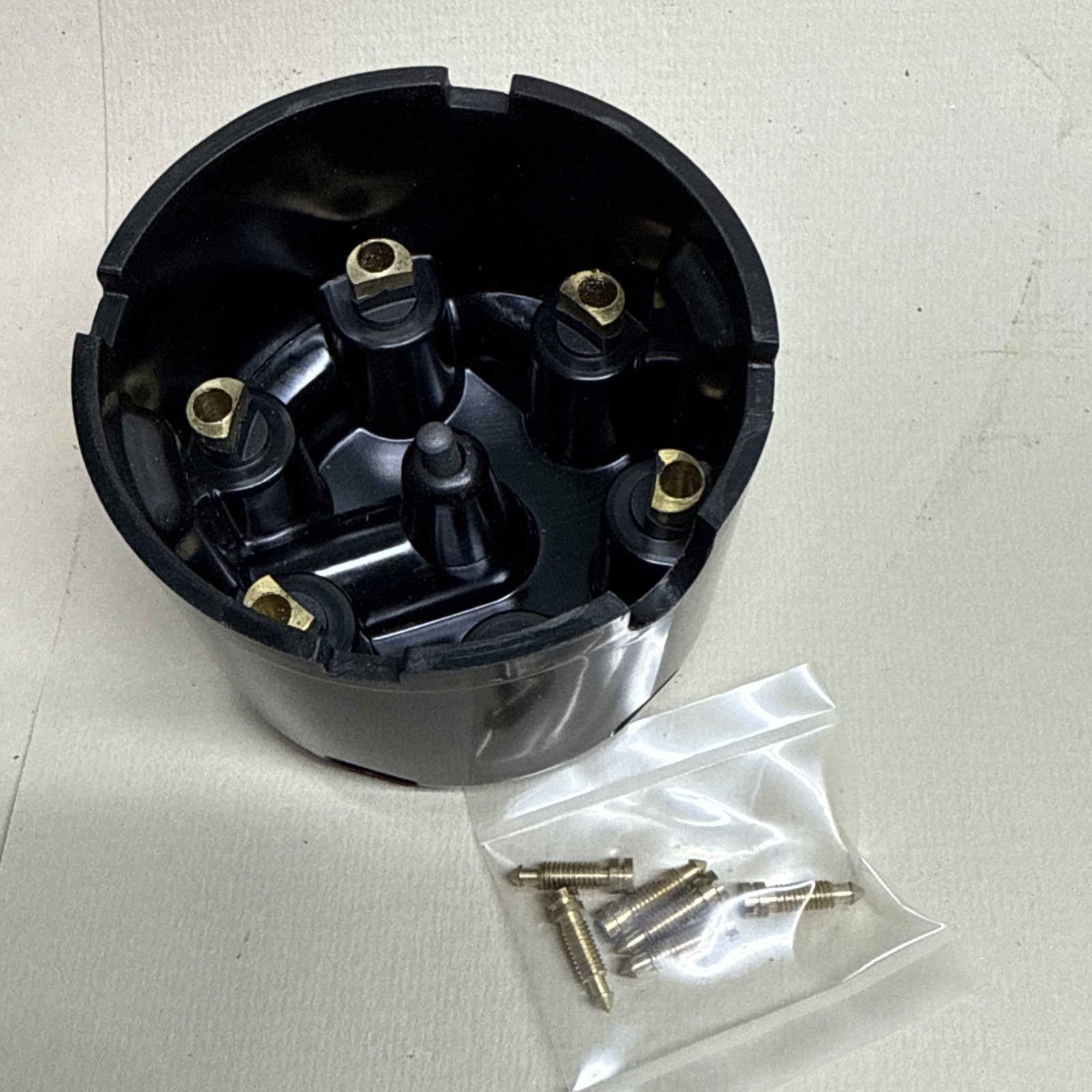 JAGUAR XK120 DISTRIBUTOR CAP SIDE ENTRY DVX6A