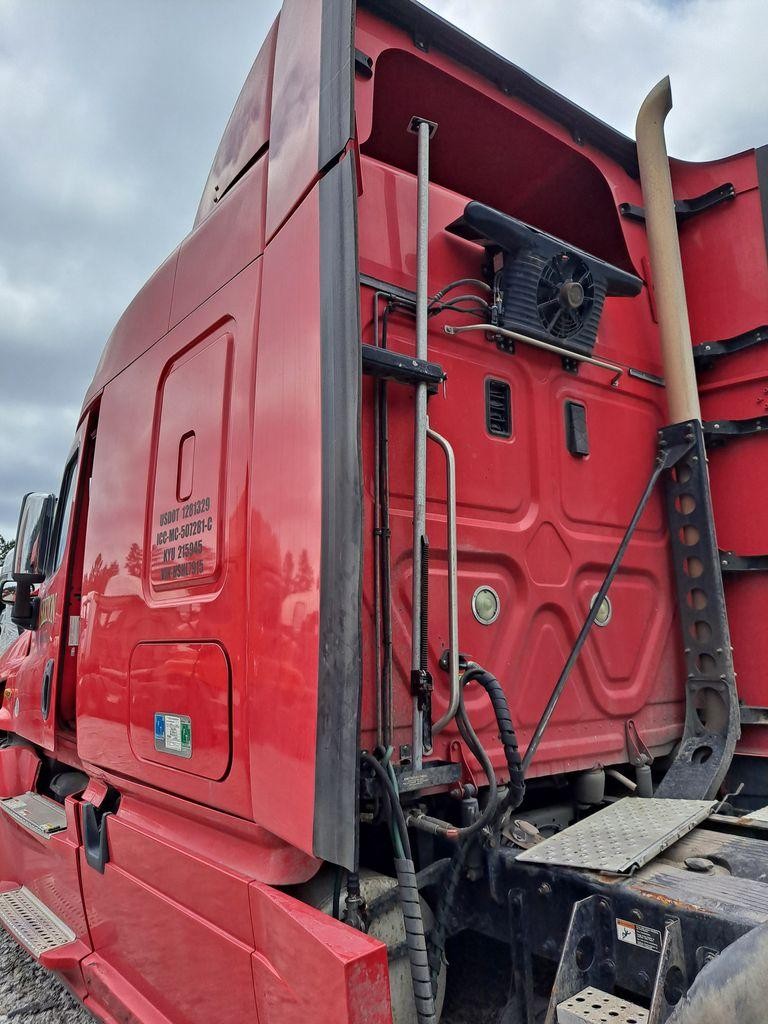 Replaces 2017 FREIGHTLINER CASCADIA 125 CAB EXTENSION ,  GA