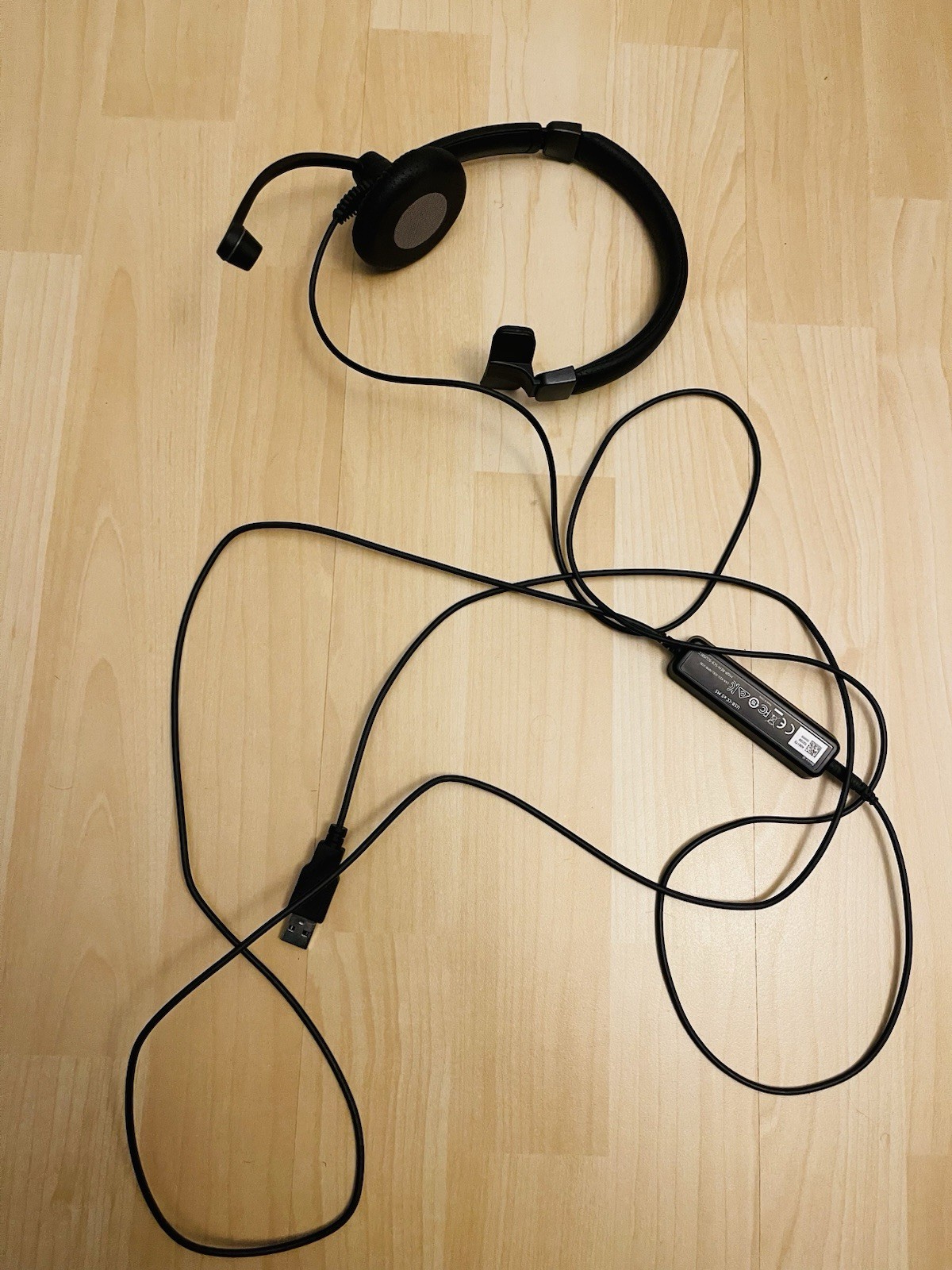 Sennheiser Headset, Single-Sided, Wired, USB Connect. Never used- PRISTINE