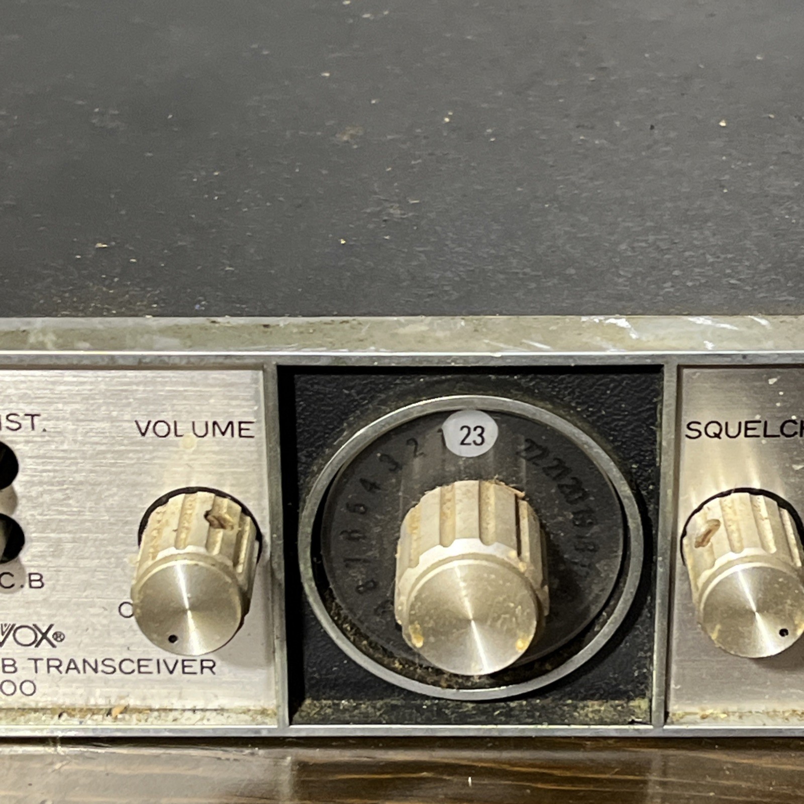 Audiovox MCB-1000 CB Radio Transceiver 23 Channel - Powers On