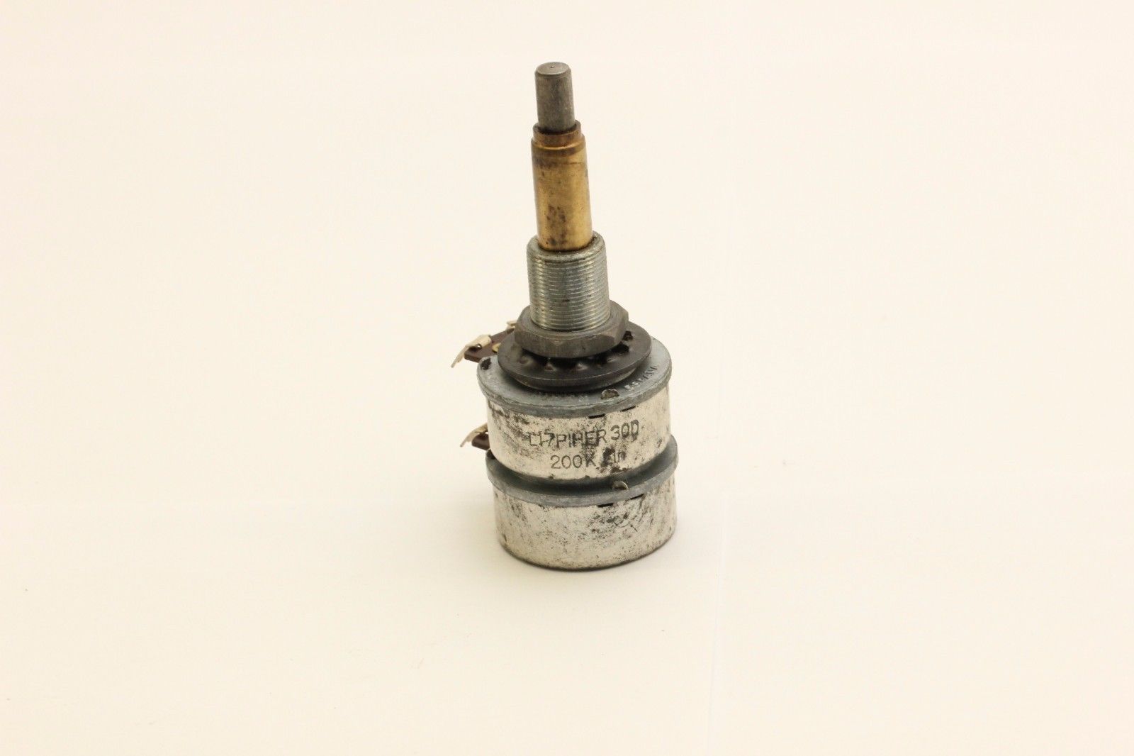 PIHER POTENTIOMETER 200K + 2M OHM LIN W/O ON/OFF D/S NOS 1PC. CA152U1F111116