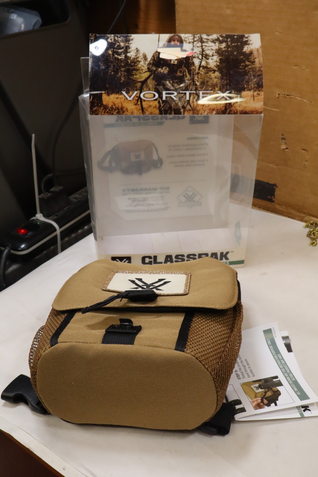 Never been used! Vortex Optics P400 The GlassPak Binocular Harness RM