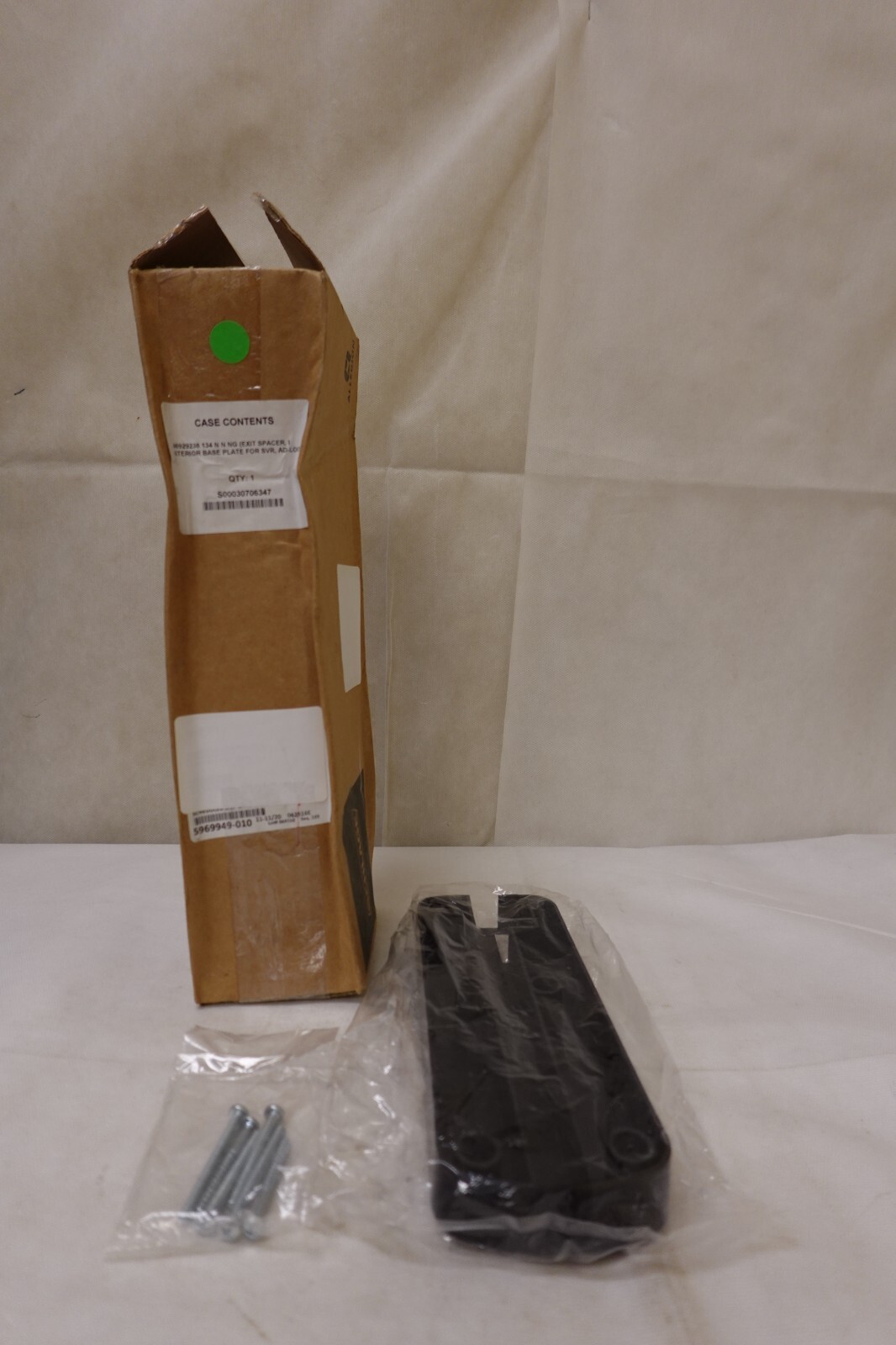 SCHLAGE ALLEGION - SPACER HARDWARE KIT FOR AD993S TRIMS (SVR) 46929238 134 NIOB