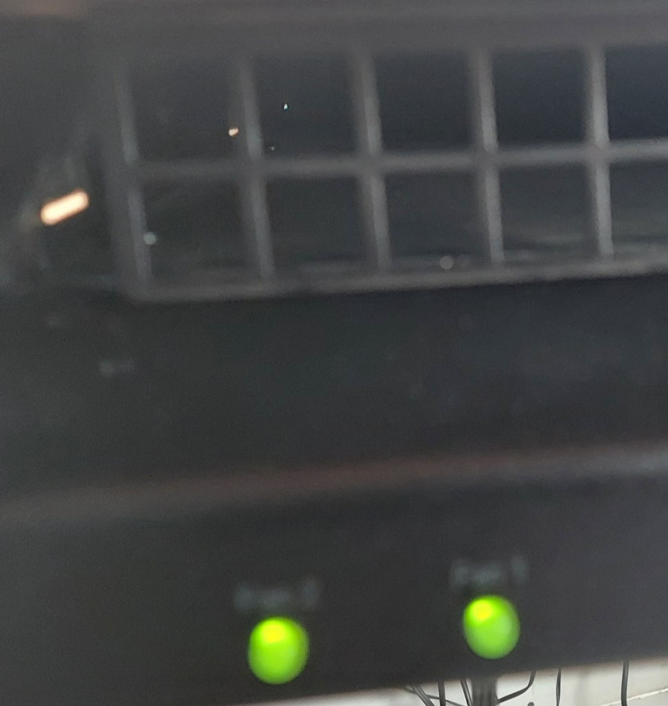 APC ACF202BLK Rack Side Air Distribution