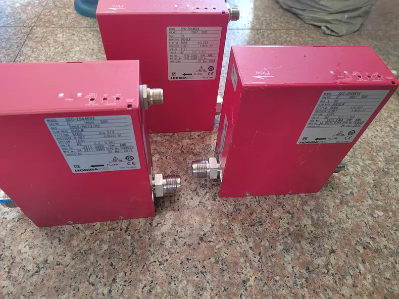HORIBA STEC SEC-Z544KVX Flow Sensor Used 1PCS