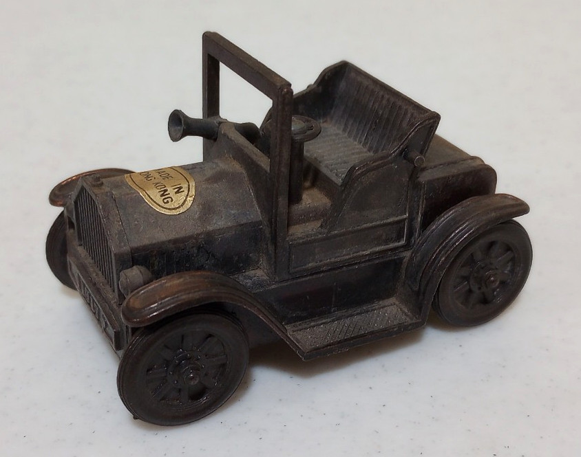Vintage Die-Cast Metal Miniature 2.5" Ford 1917 Model T Pencil Sharpener, Rolls!