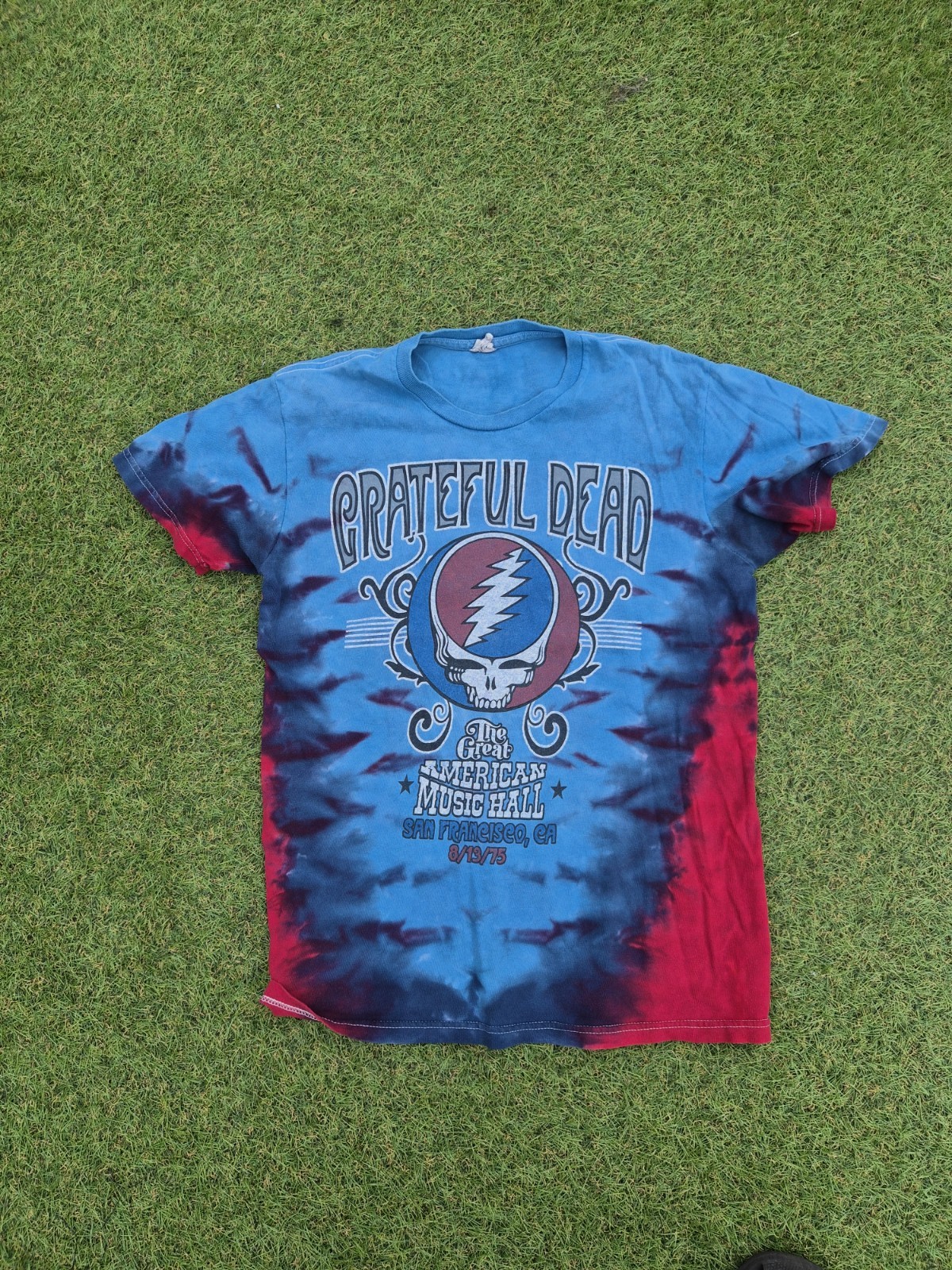 Grateful Dead Shirt ( Used Size Small Damaged Tag )