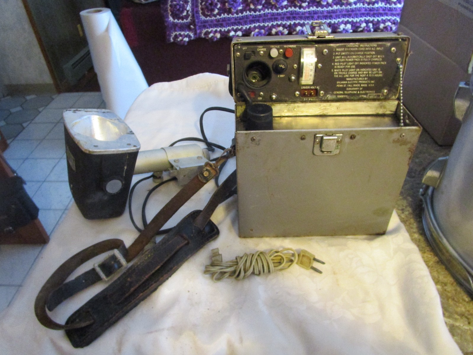 Vintage SYLVANIA Model 30-V Movie Camera Film Light - steam punk restore  LOTLUD