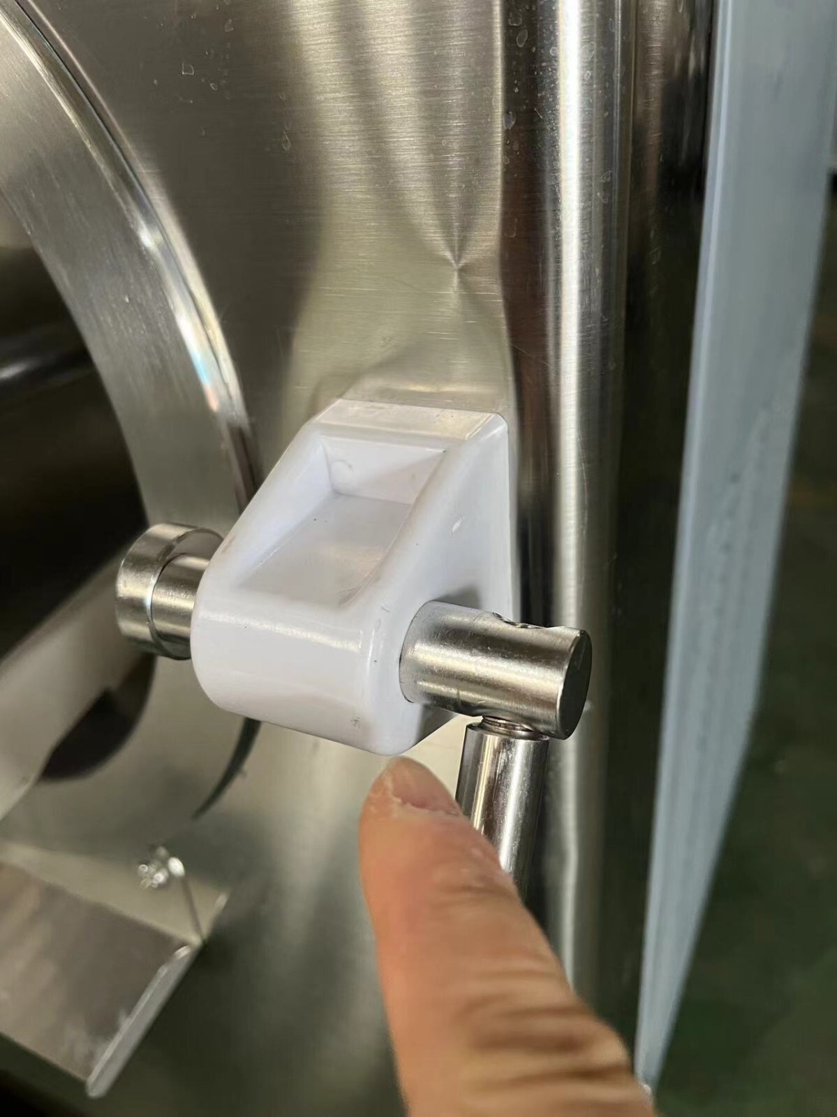 Plastic door holder for Kolice hard ice cream machine-white color
