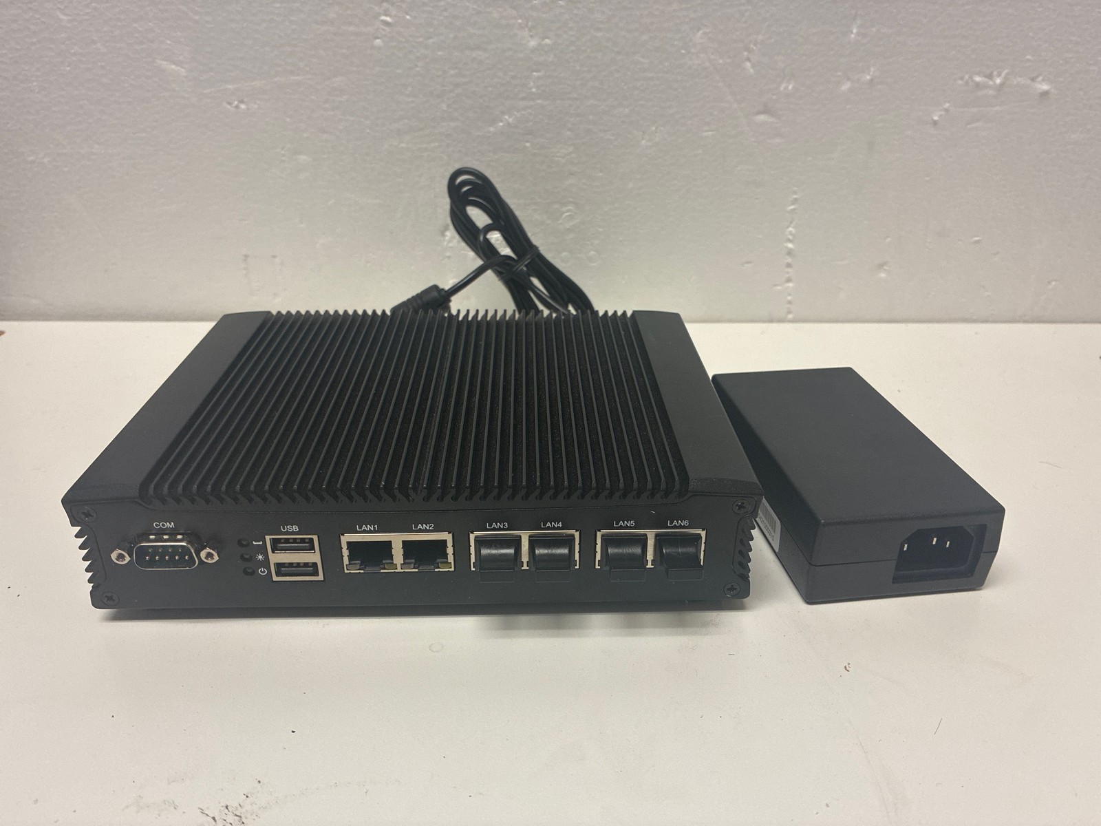 🔥 Ixia XR2000 6-Port Fanless Network Appliance with Power Supply
