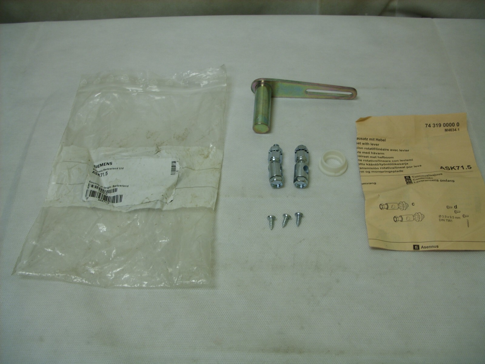 SIEMENS - Rotary/Linear Actuator Mounting Hardware Kit - ASK71.5 - NOS