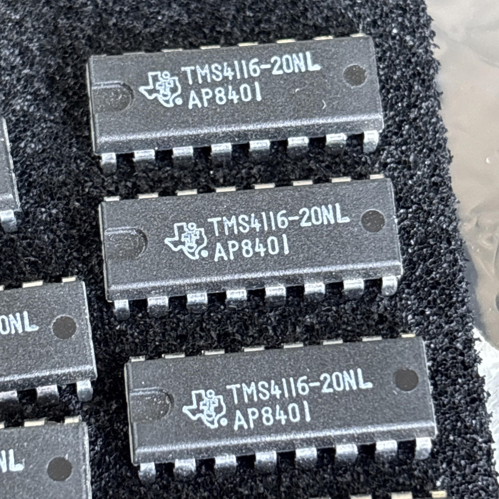 (3 PCS) TMS4116-20NL TI Page Mode DRAM, 16KX1, 200ns, NMOS, PDIP16
