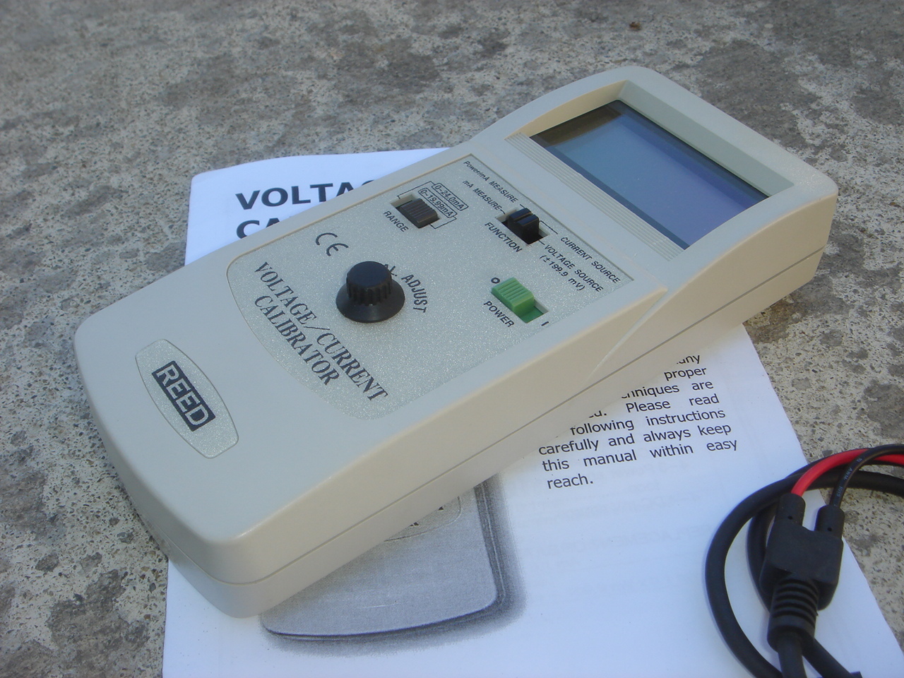 Reed CC-421 Dual Range Voltage and Current Calibrator