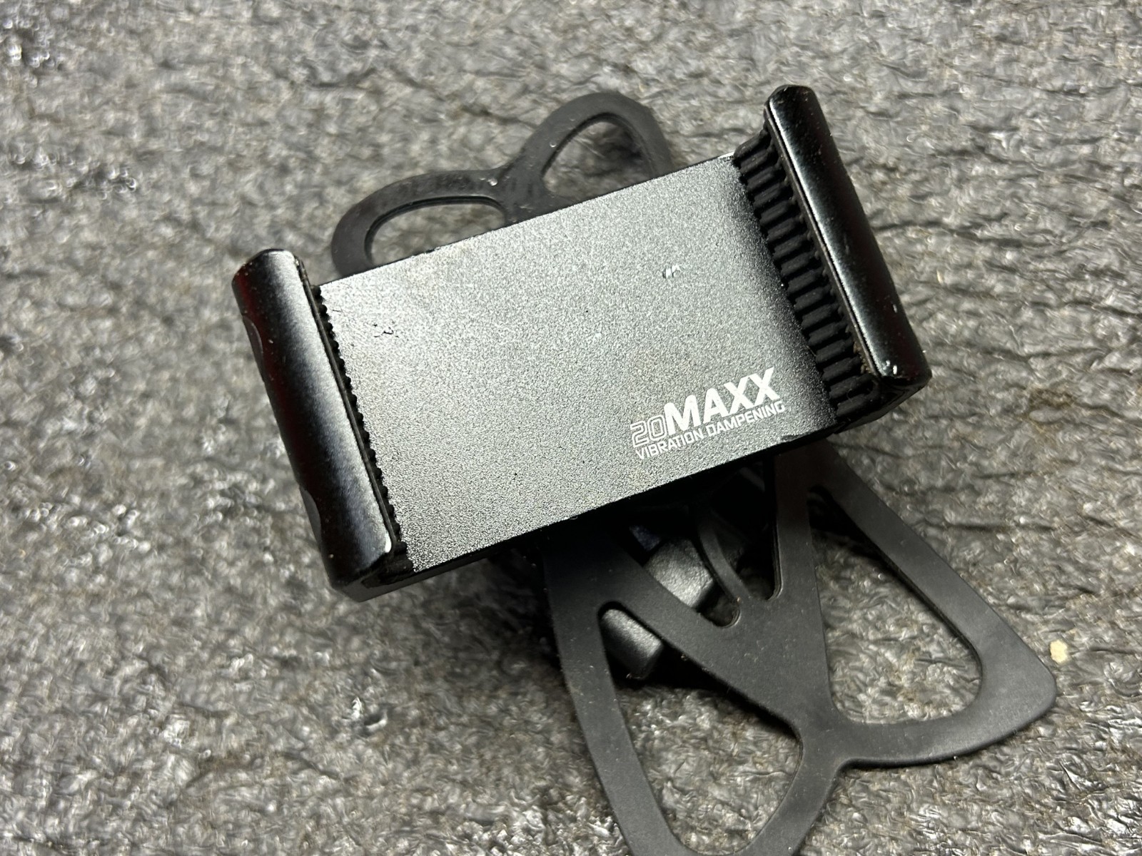 Harley 20 MAXX Vibration Dampening Tackform Motorcycle Phone Holder