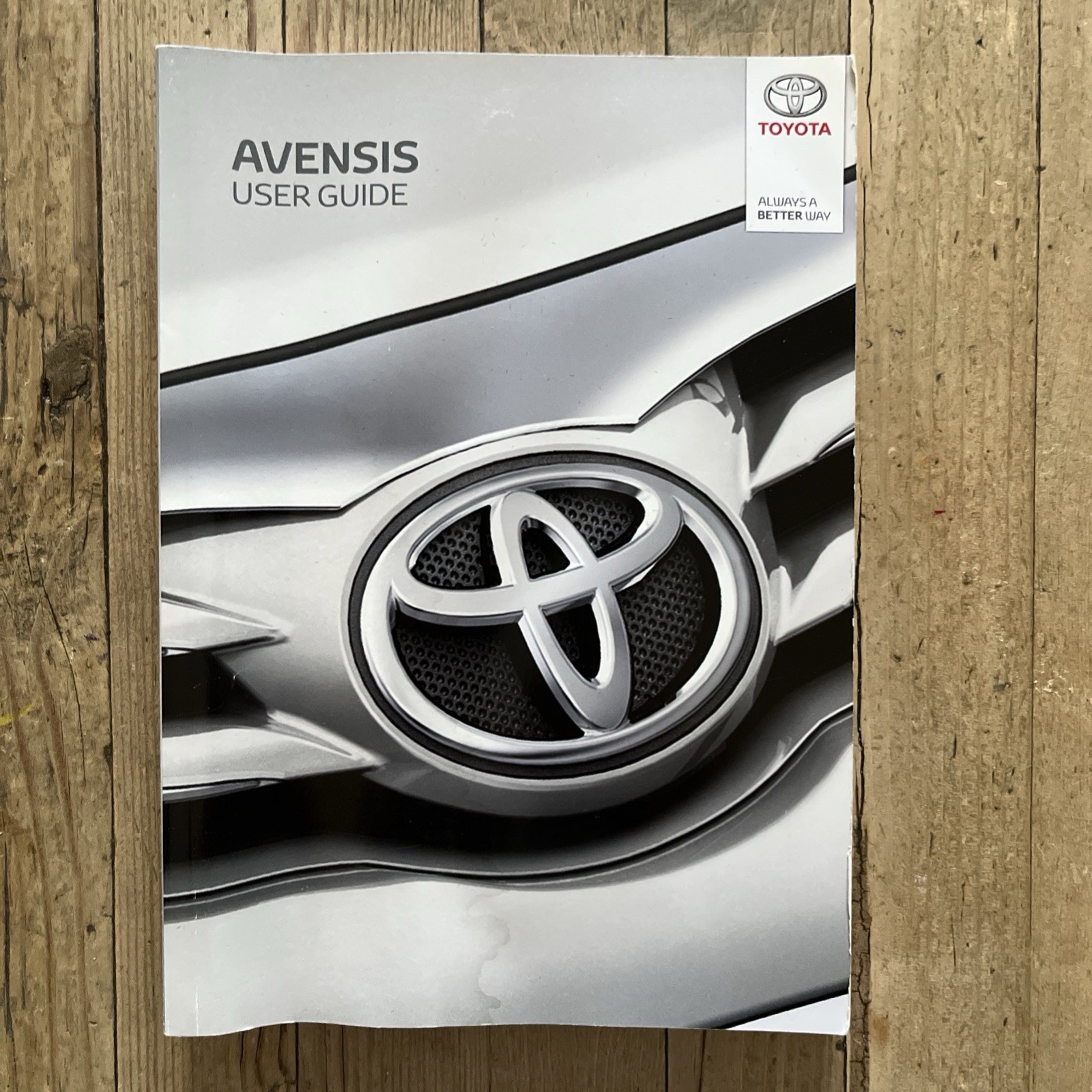 09-15 TOYOTA AVENSIS OWNERS MANUAL HANDBOOK + NAVIGATION & WALLET 2015 Re20698