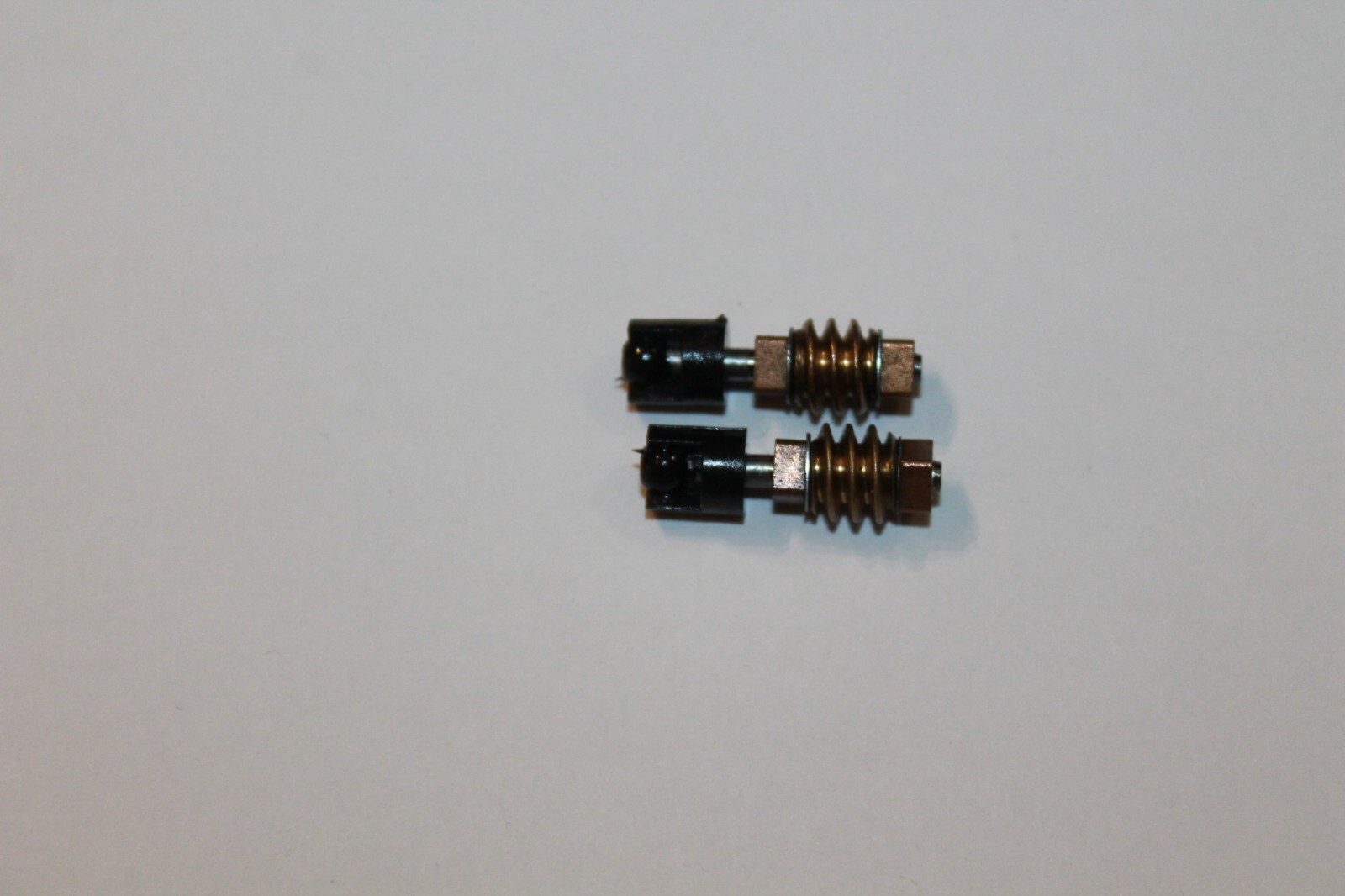 * Athearn Blue Box Loco Parts * 1-Pr Locomotive Wormgears w/ 40022 Ball Coupling