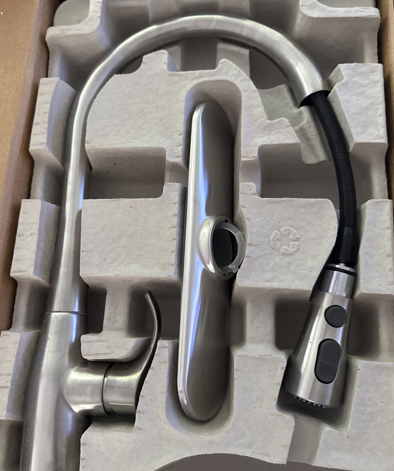New KOHLER K-596-VS Simplice Pull-Down Kitchen Faucet Vibrant Stainless.
