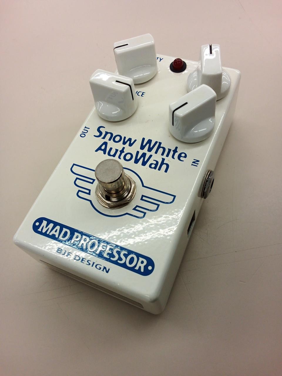 MAD PROFESSOR SNOW WHITE AUTOWAH Guitar Effects Pedal Autowah Ready to Use