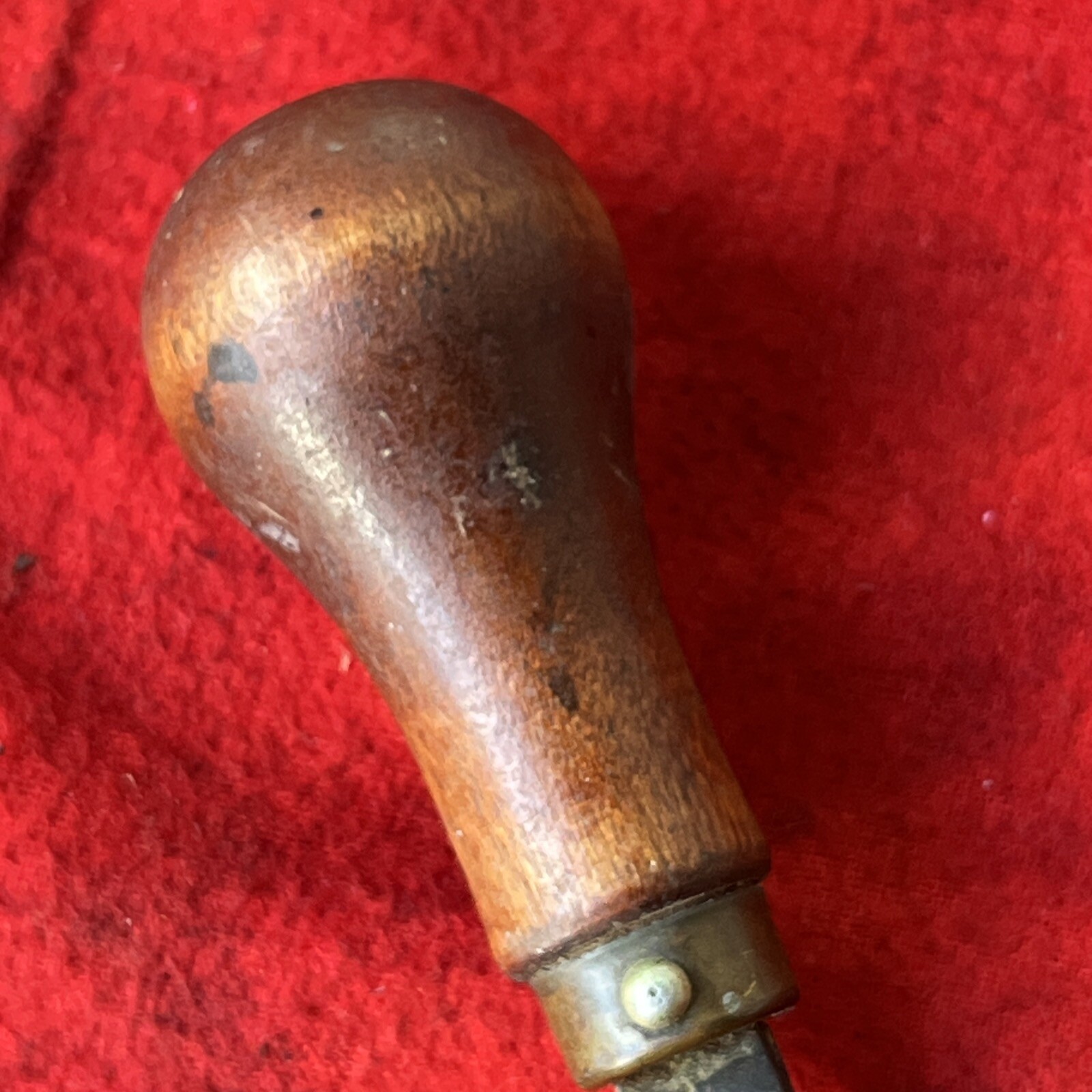 VINTAGE WOOD LEATHER CARVING CHISEL TOOL WOODEN HANDLE (k48)