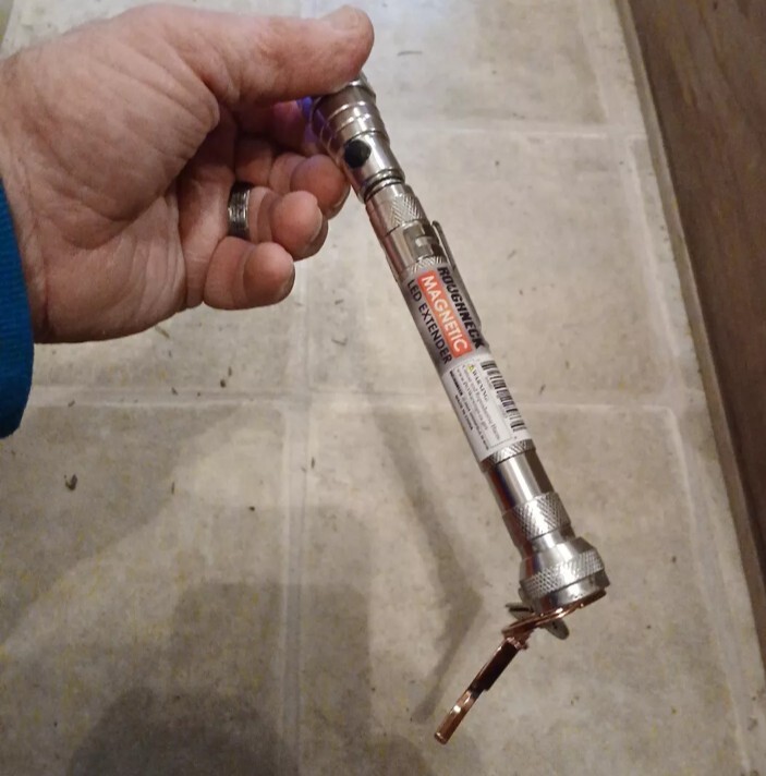 Roughneck Magnetic LED 2 Ft Extension W/Flexible Neck Worklight - Silver