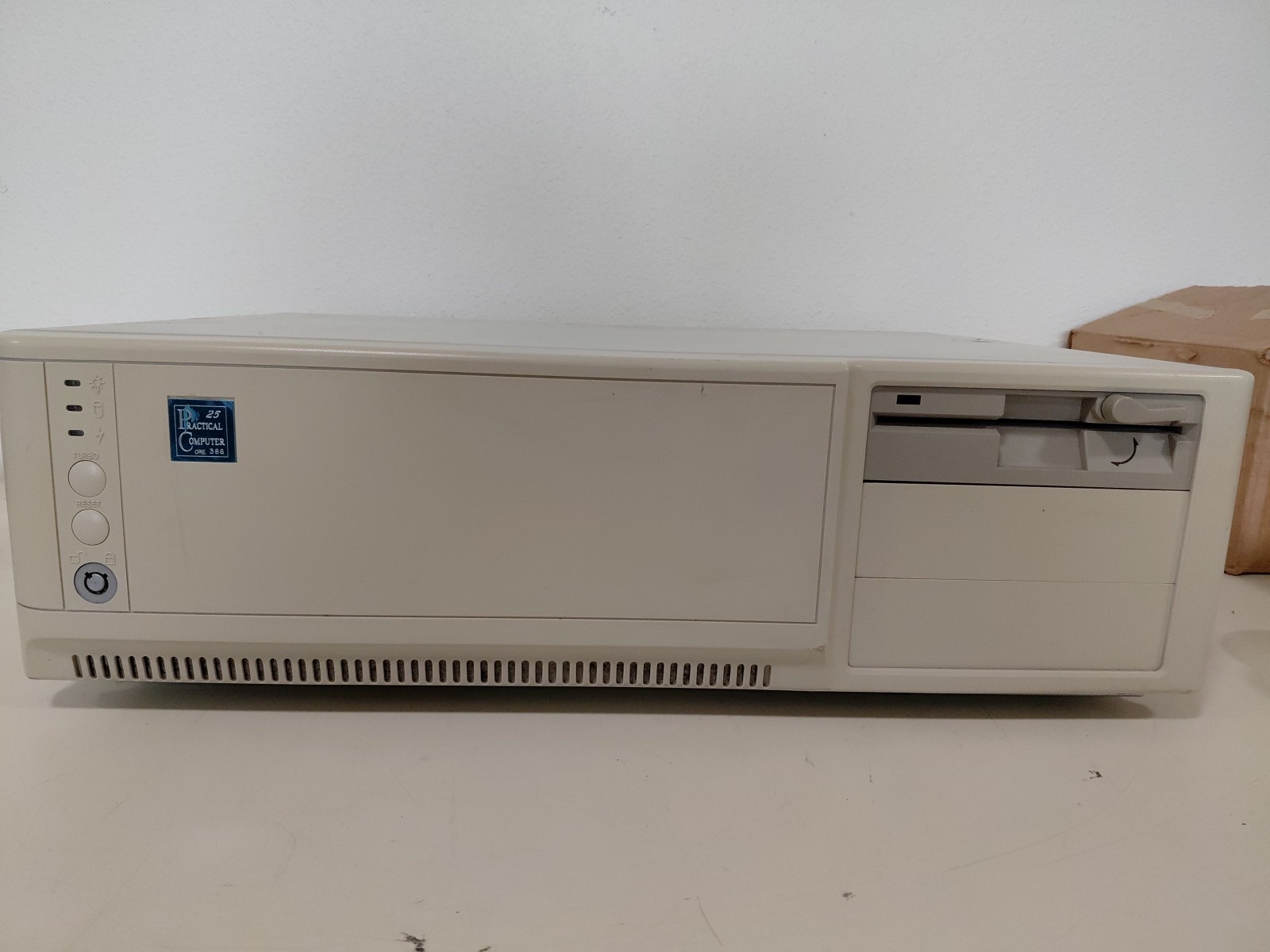 Practical Computer 25 Ore 386 Floppy Drive With Keys