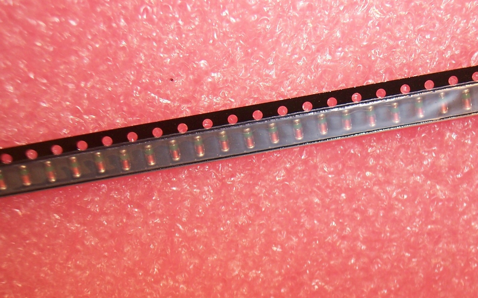 QTY (100) LLSD103A-7 MMD SOD-80 MINI MELF SCHOTTKY BARRIER SWITCHING DIODES 40V