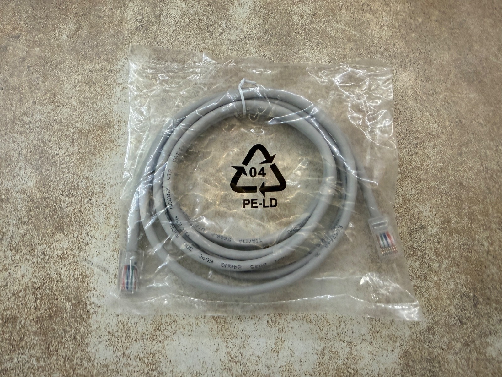 DELL Sonic Wall Soho APL31-0B9 Network Security Firewall + power cord
