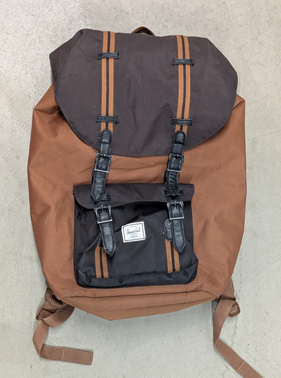 HERSCHEL - Little America Backpack Mid-Volume Saddle Black (19"x11"x7") *RARE*