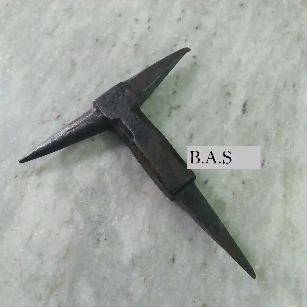 Antique Black Iron Anvil Collectible Blacksmith Tool useful