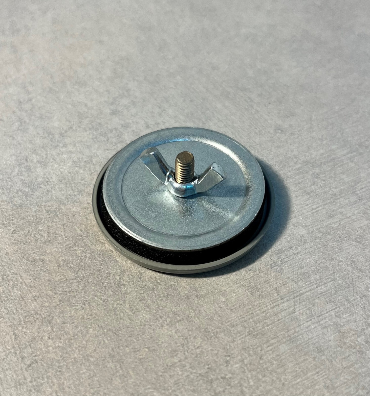1" Oil Tight Knockout Hole Seal with Gasket for 1/2"-1" hole size Lot of 100