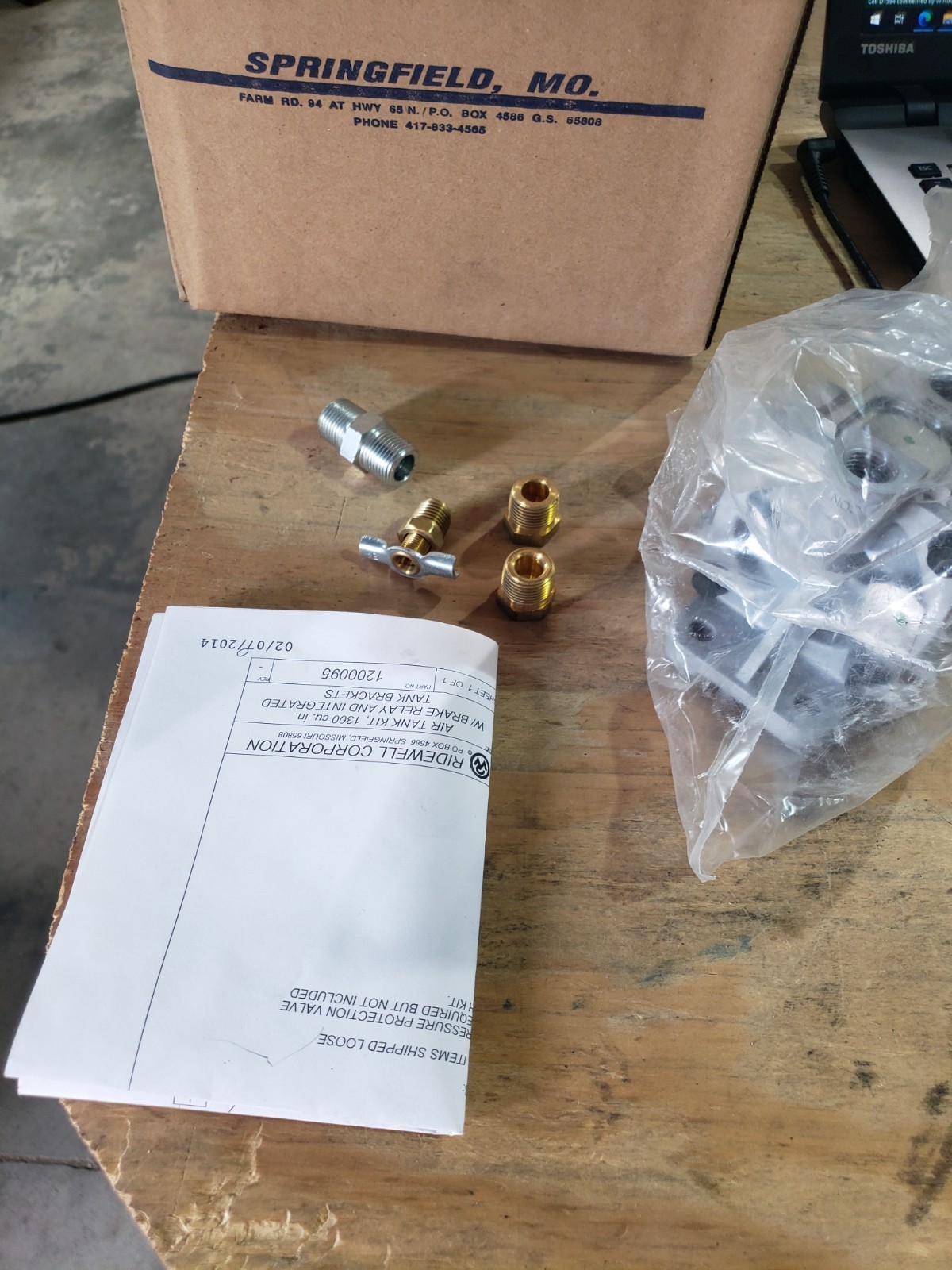 Ridewell 1230081 Air Brake Relay Valve Haldex RG2, 6PSI , 3/8” NPT x 1/8” NPT