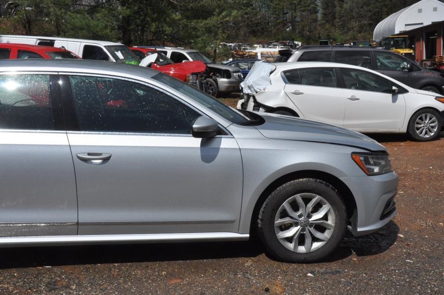 Audio Equipment Radio Receiver Radio 5" Display Opt I6W Fits 17 BEETLE 671562