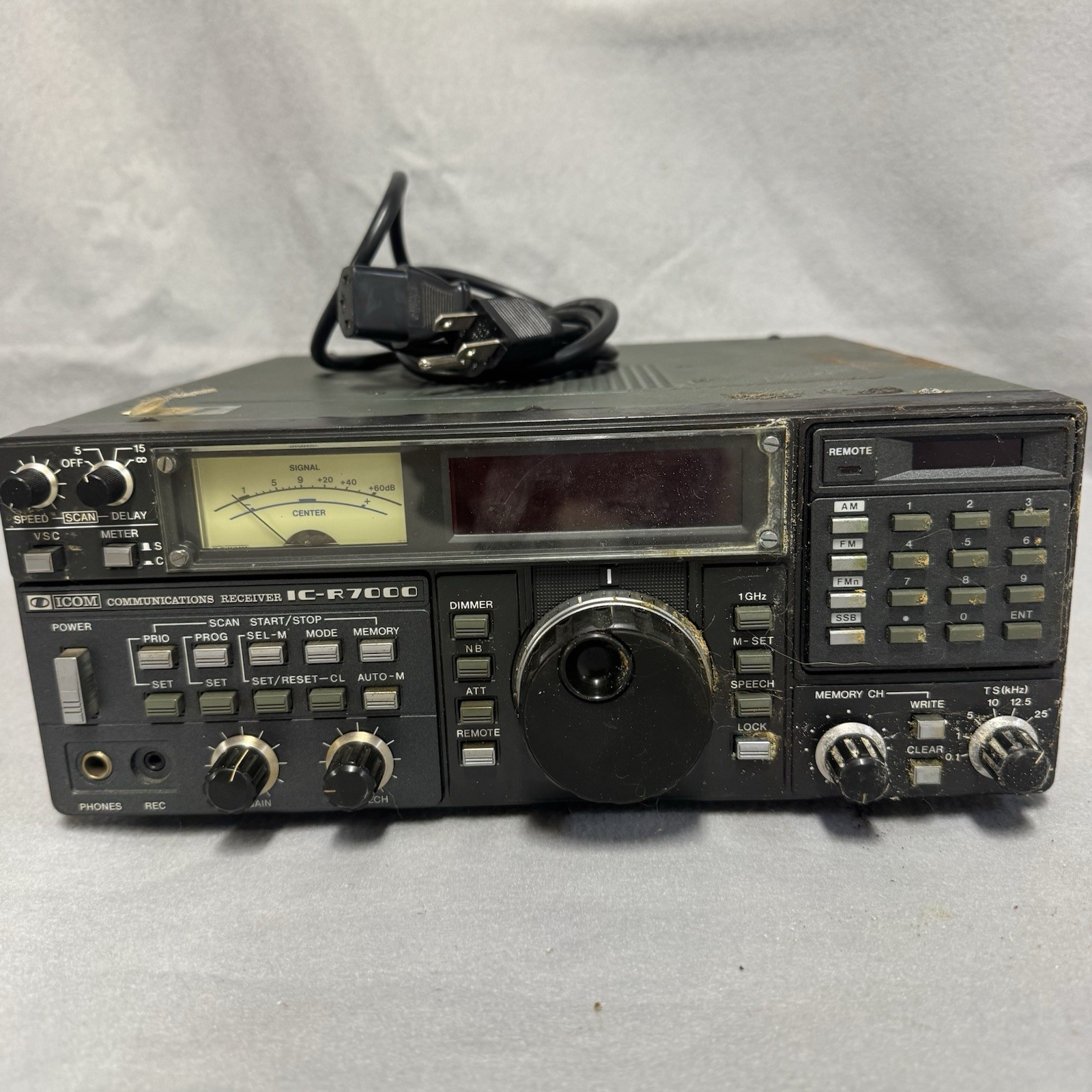 Icom IC-R7000 Communications Receiver w/ RC-12 Remote Parts Repair Blows Fuses