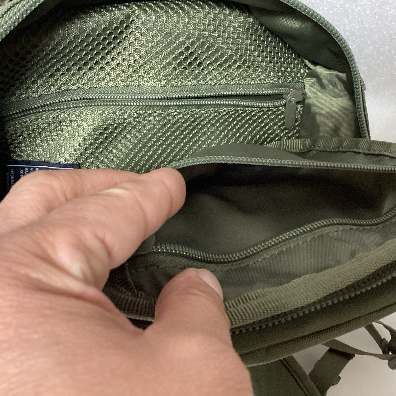 HIGHLAND TACTICAL Eagle Sling Bag - Molle Webbing Hook & Loop Patch Holder