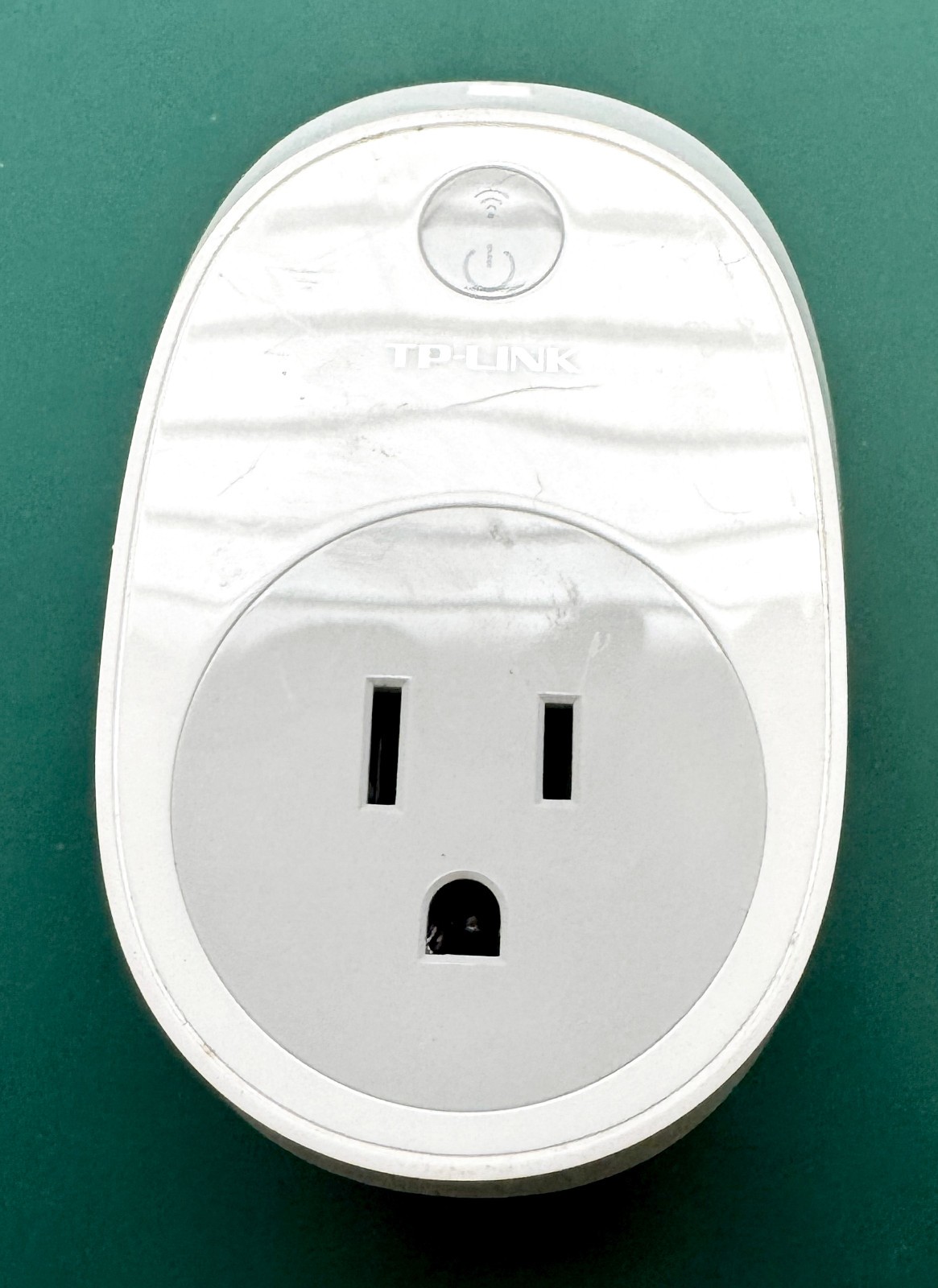 TP-Link HS100 Wi-Fi Smart Home Outlet Plug.