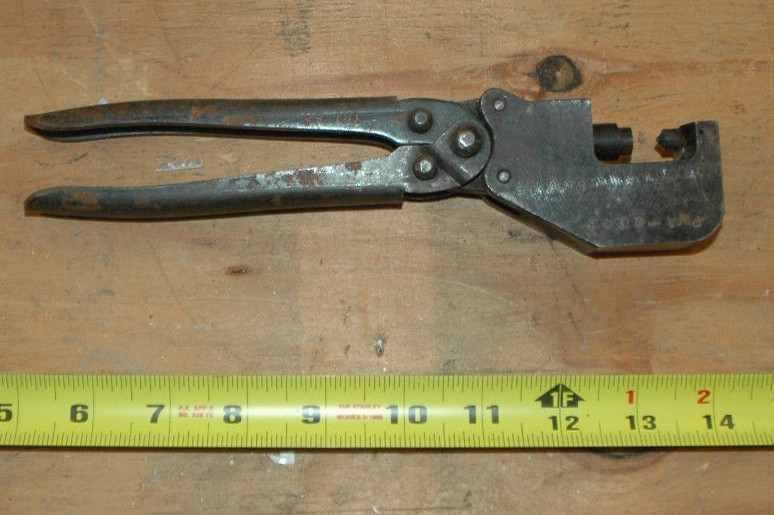 UNITED TECHNOLOGIES HAND YOKE RIVETER PART NUMBER PWA8043