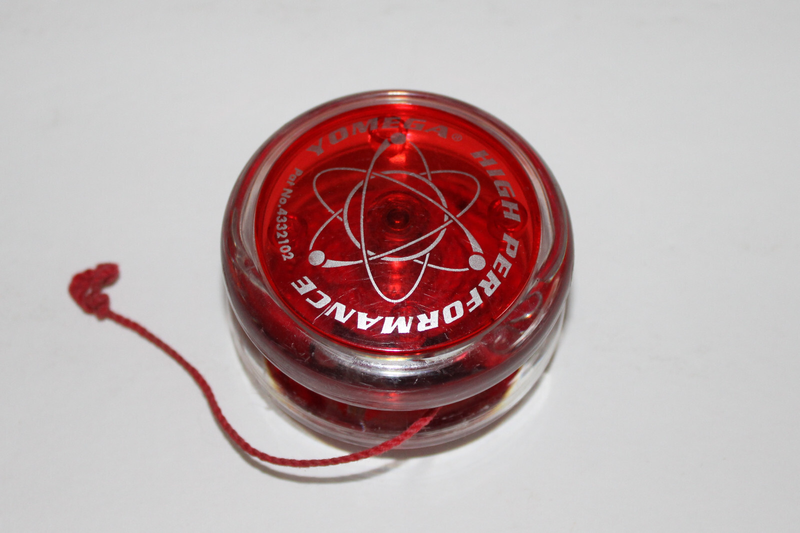 Vintage RED YOMEGA HIGH PERFORMANCE YO-YO G2