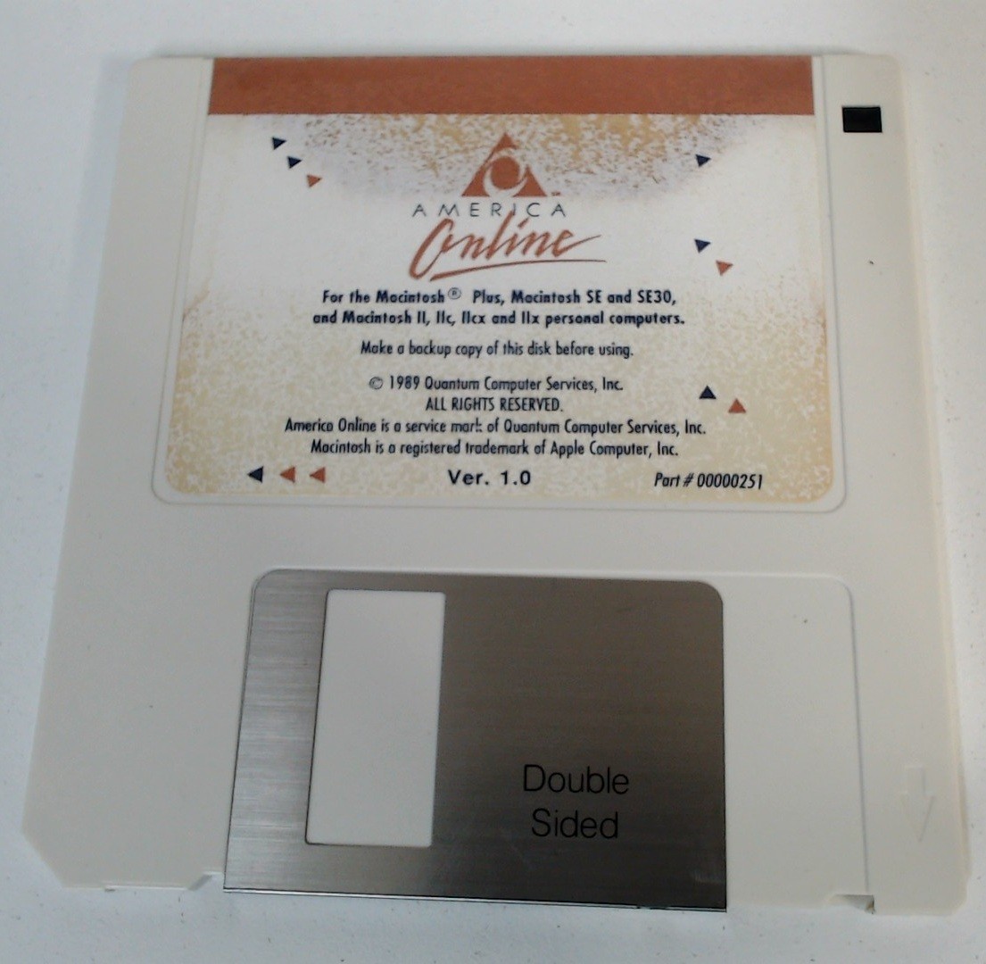 America Online AOL 3.5” Floppy Disk Version 1.0 For Macintosh 1989 RARE