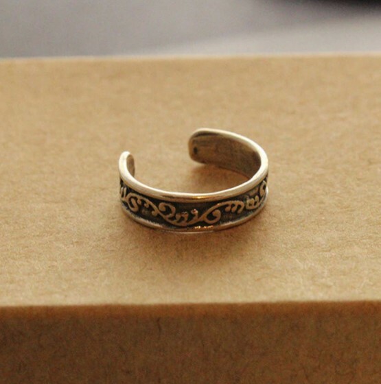 Solid Metal Women's Fancy Band Adjustable Toe Ring 14k White Gold Plated Silver